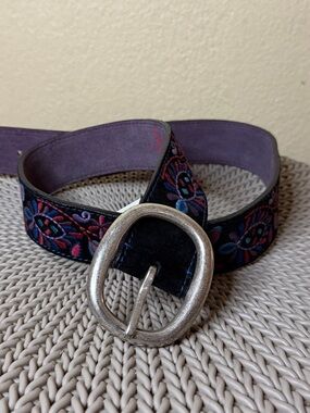 Lucky Brand Black Suede Belt with Purple Lining and Red/Blue Embroidery